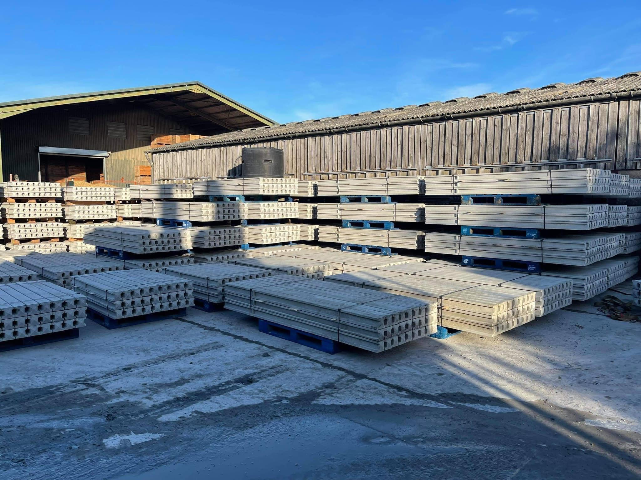 Why Reliable Fencing Manufacturers in Essex Are Crucial for Your Trade Business
